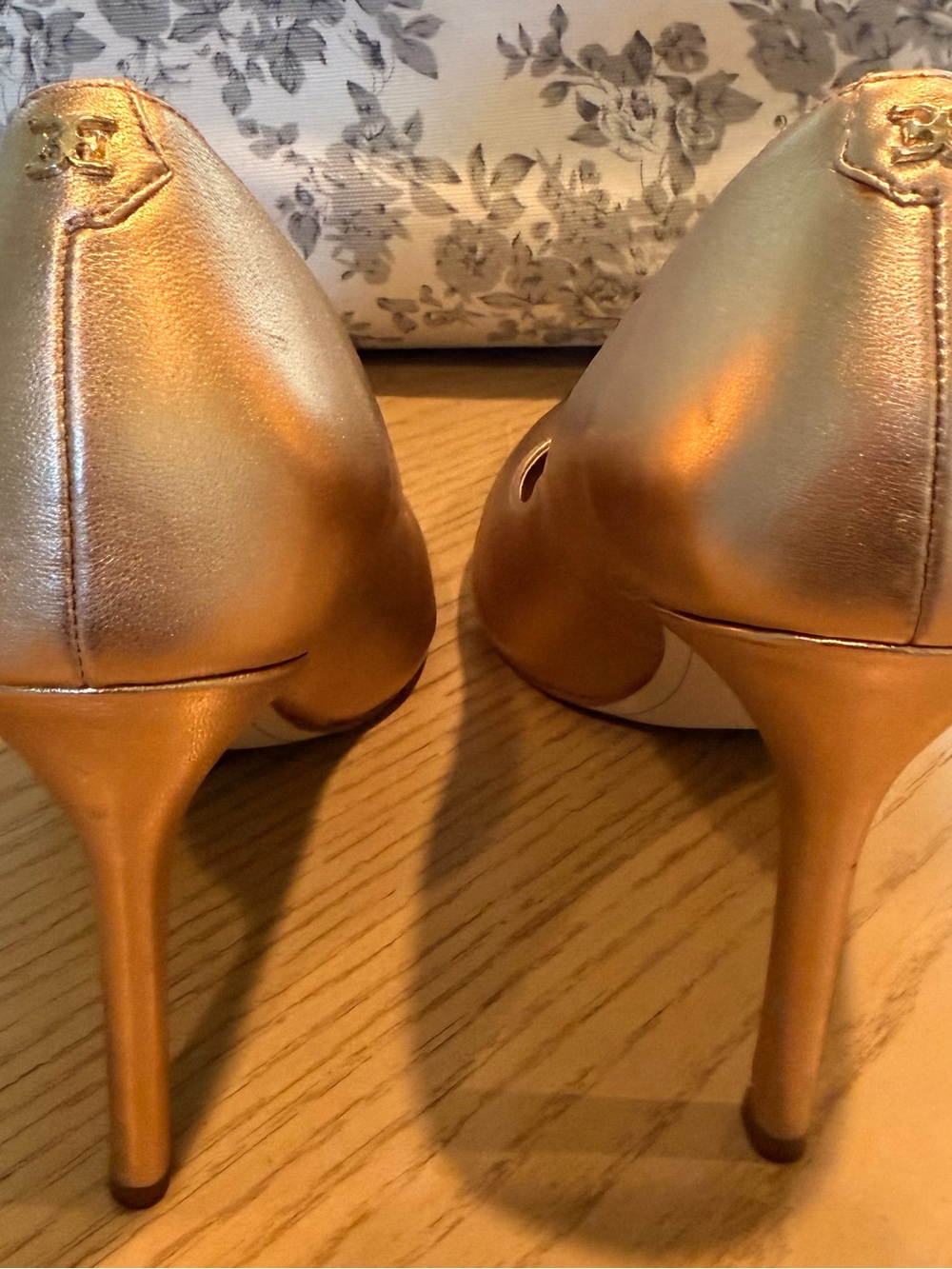 Sam Edelman Metallic Gold Pointed Pump - Picture 2 of 6